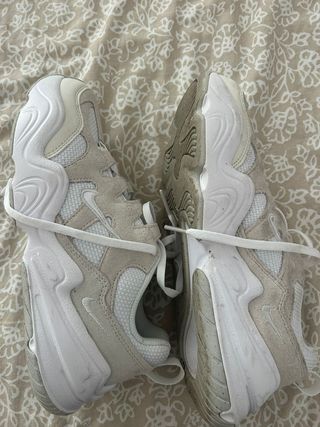 Nike Bambas Beige y Blancas