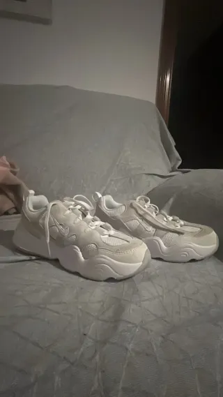 Nike Bambas Beige y Blancas