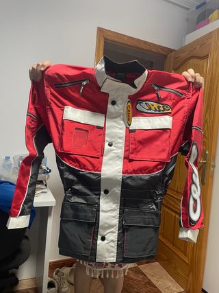 Chaqueta Cortavientos Moto Roja y Negra