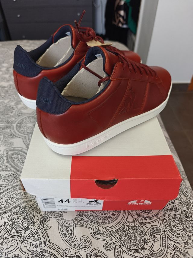 Zapatillas Le Coq Sportif de piel.