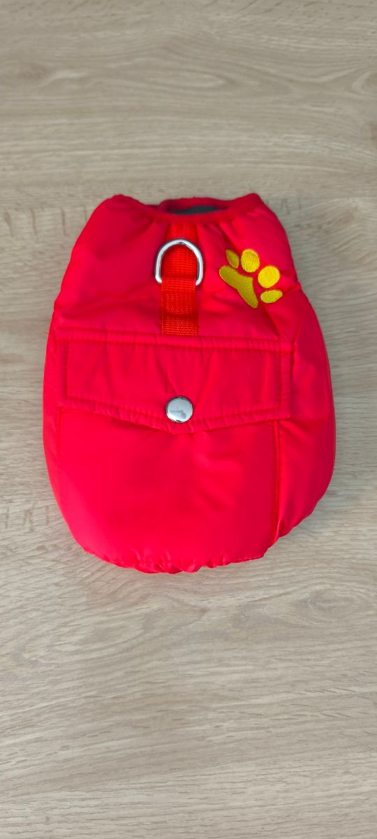 Abrigo para perro rojo
Talla s
