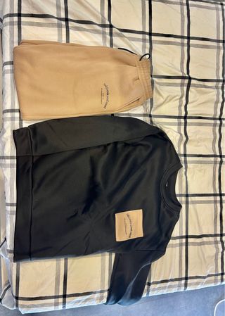 Conjunto chándal beige y negro
