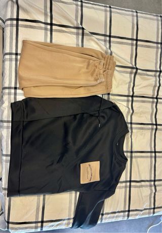 Conjunto chándal beige y negro