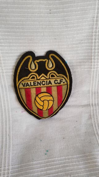 Antiguo escudo bordado oro Valencia C.F.