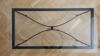 Mesa centro cristal y forja negra