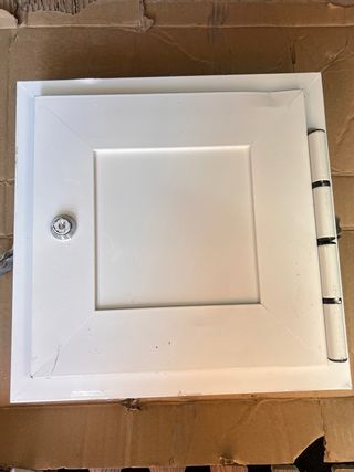 Ventana de aluminio blanca