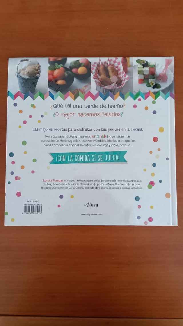 SANDRA MANGAS Con la comida SÍ se juega