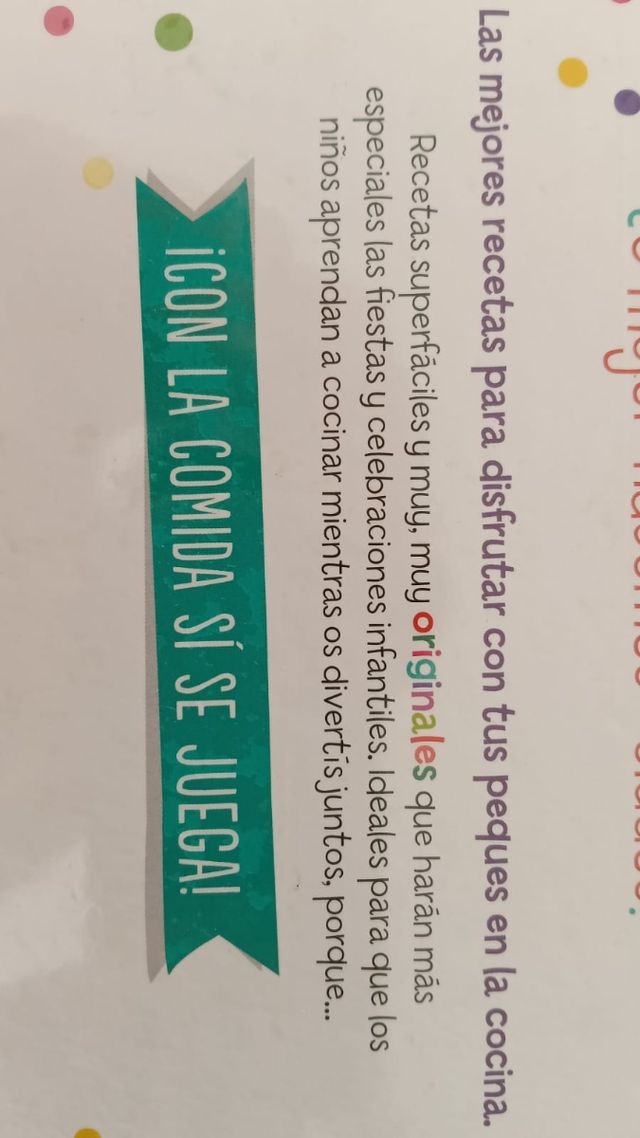 SANDRA MANGAS Con la comida SÍ se juega