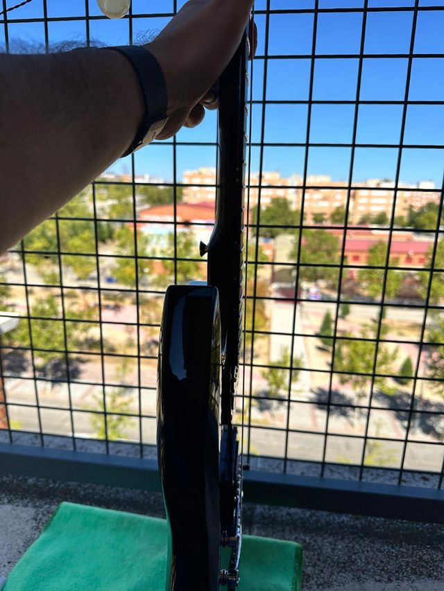 Guitarra Harley Benton DC-200 BK Negra