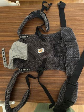 Mochila Ergobaby Adapt 3 Posiciones