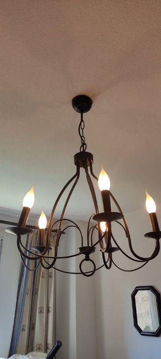 Lámpara de techo estilo candelabro de forja negra