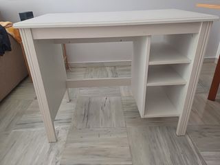 Escritorio de madera