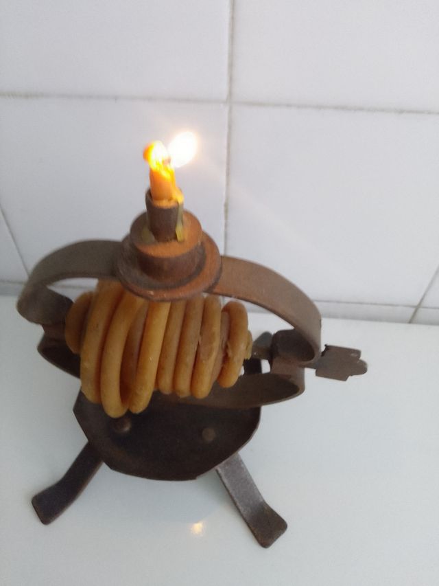 Candil de vela de hierro forjado