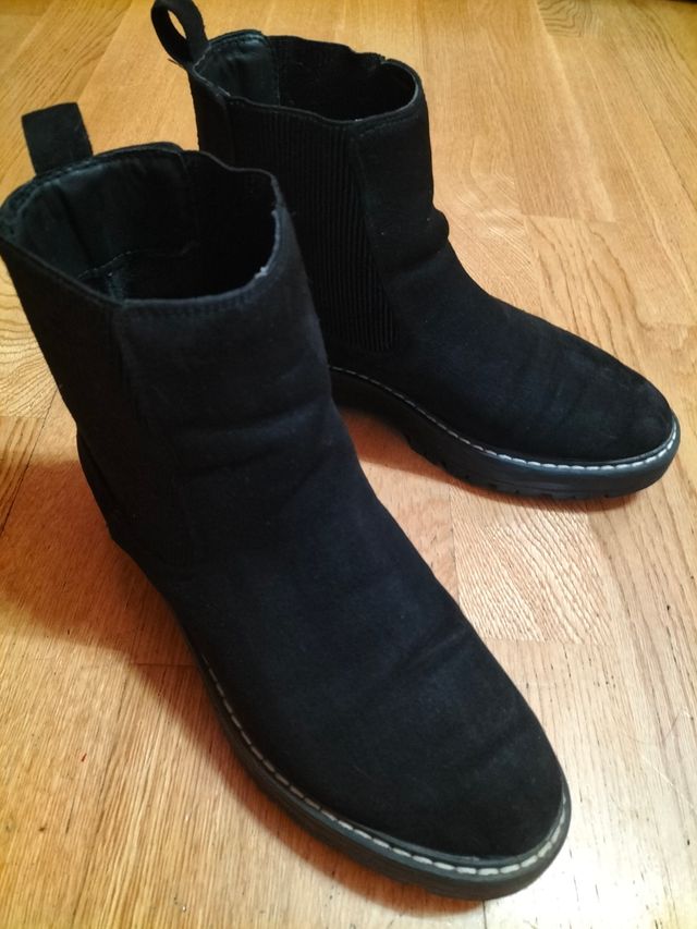 Botas negras niña talla 36