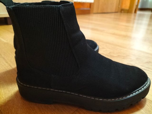 Botas negras niña talla 36