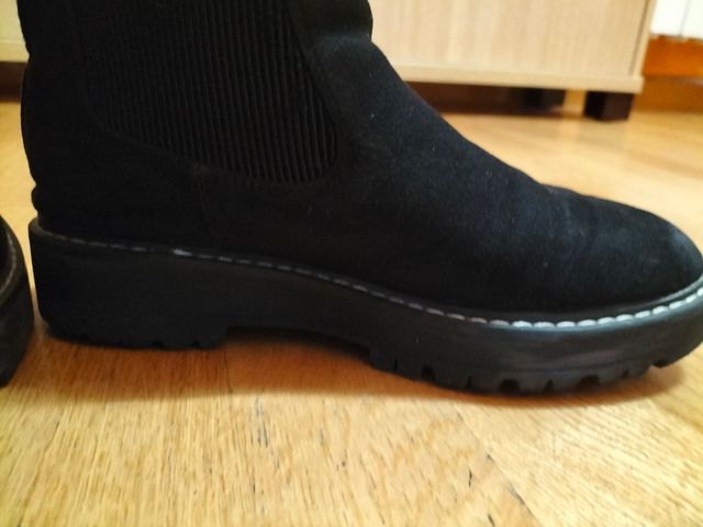 Botas negras niña talla 36