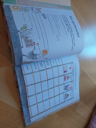 El álbum del bebé: Un álbum para completar en f...