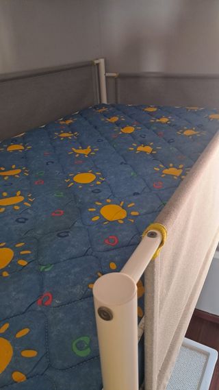 Litera blanca y colchon