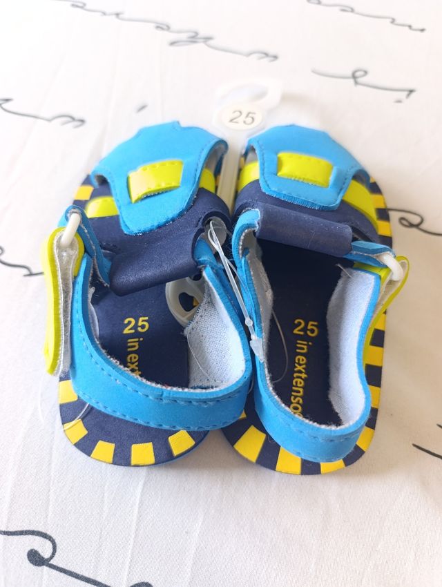 Sandalias para bebé talla 25 y 26