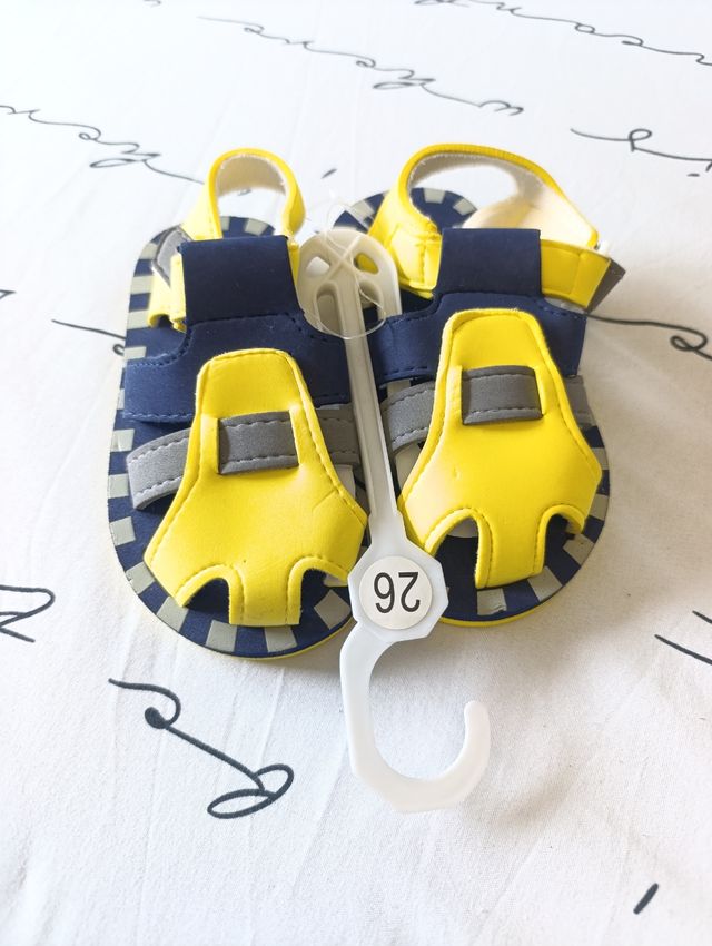 Sandalias para bebé talla 25 y 26
