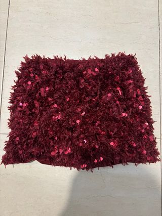 Falda mini burdeos con lentejuelas