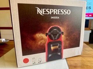 Cafetera Nespresso Inissia Roja