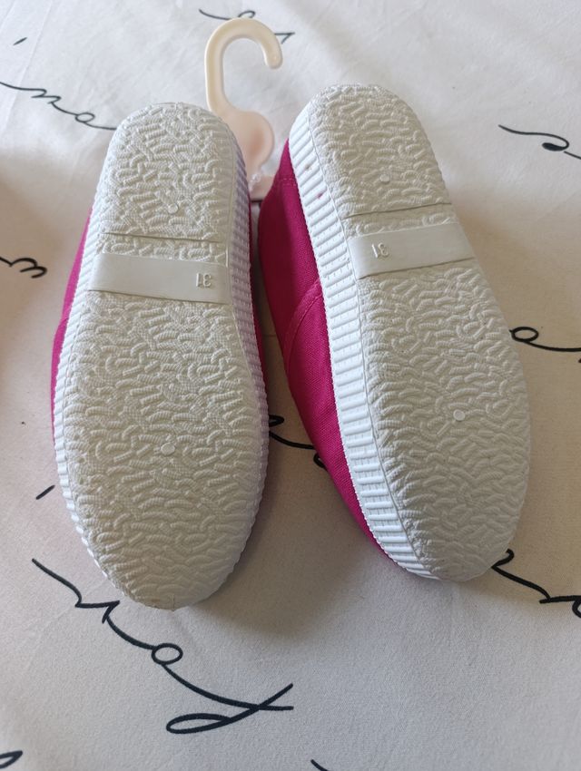 Zapatillas deportivas infantiles talla 31