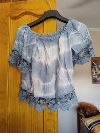 Camiseta celeste nube