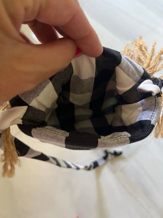 Bolso bandolera Niné cuadros blanco y negro