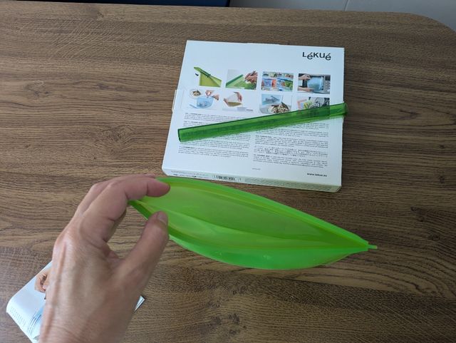 Bolsa de silicona verde Lekue