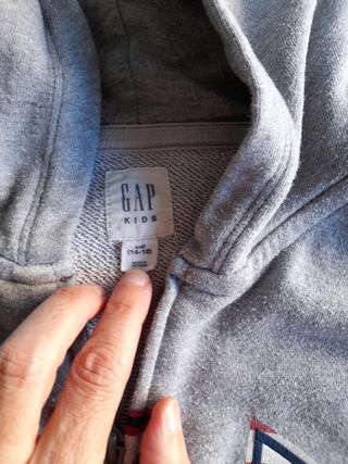 Sudadera GAP Gris con Bandera USA, Talla 14 - 16