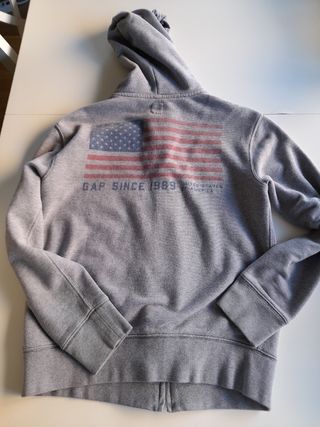 Sudadera GAP Gris con Bandera USA, Talla 14 - 16