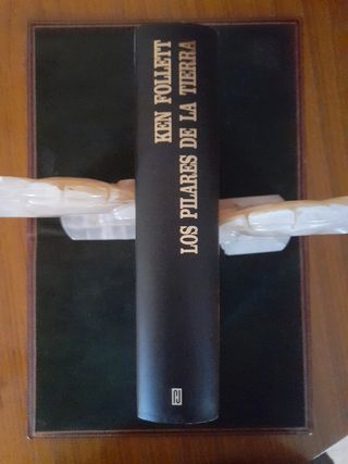 Los pilares de la Tierra. Ken Follet.