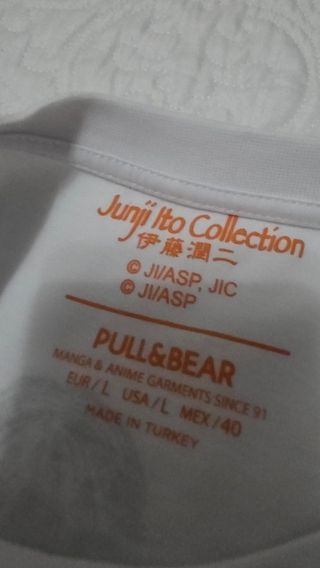 Camiseta Junji Ito Anime Pull&Bear Talla L