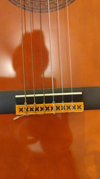 Guitarra clásica Eko CS10 – Naranja brillante.
