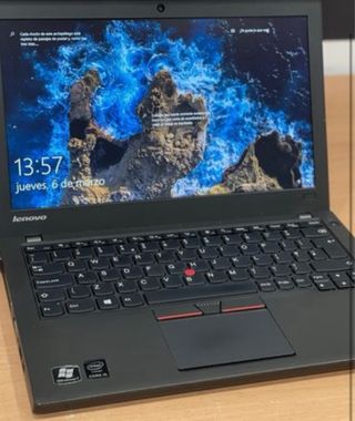 Lenovo Thinkpad X250 SSD 256GB 8GB RAM SSD 256 i5