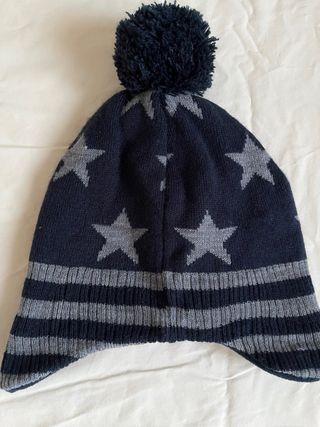 Gorro infantil estrellitas azul y gris