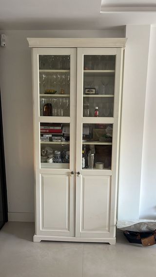 Vitrina Ikea Madera y Cristal - Liatorp