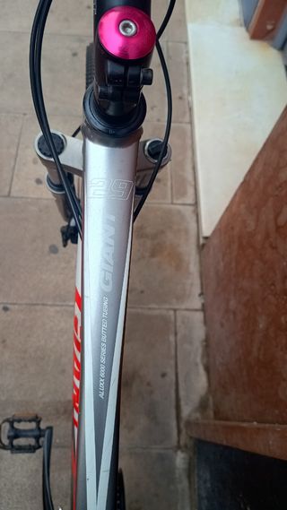 Bicicleta Giant allux 6000 series butted tubing 29