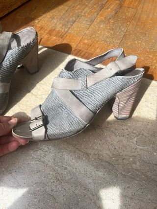 Sandalo donna grigio aperto