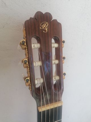 Guitarra Clásica Semiprofesional