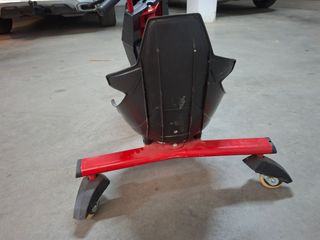 Triciclo Eléctrico Deportivo Rojo y Negro