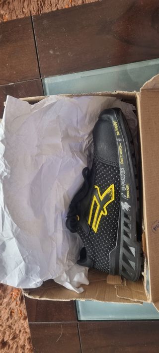 Zapatos U-POWER Negros 