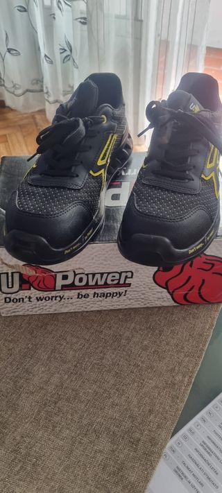 Zapatos U-POWER Negros 