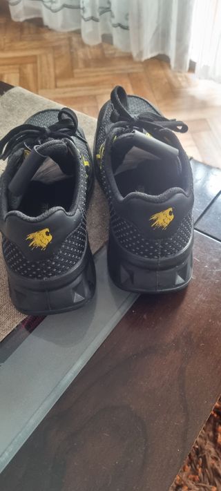 Zapatos U-POWER Negros 