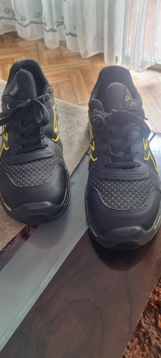 Zapatos U-POWER Negros 