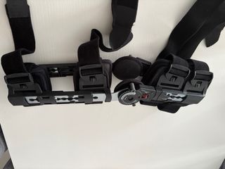 Rodillera Ortopédica Postoperatoria Regulable