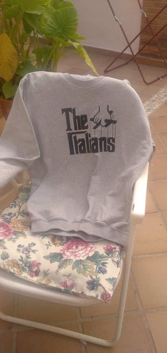 Sudadera gris con estampado The Italians