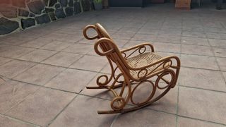 Mecedora infantil de mimbre