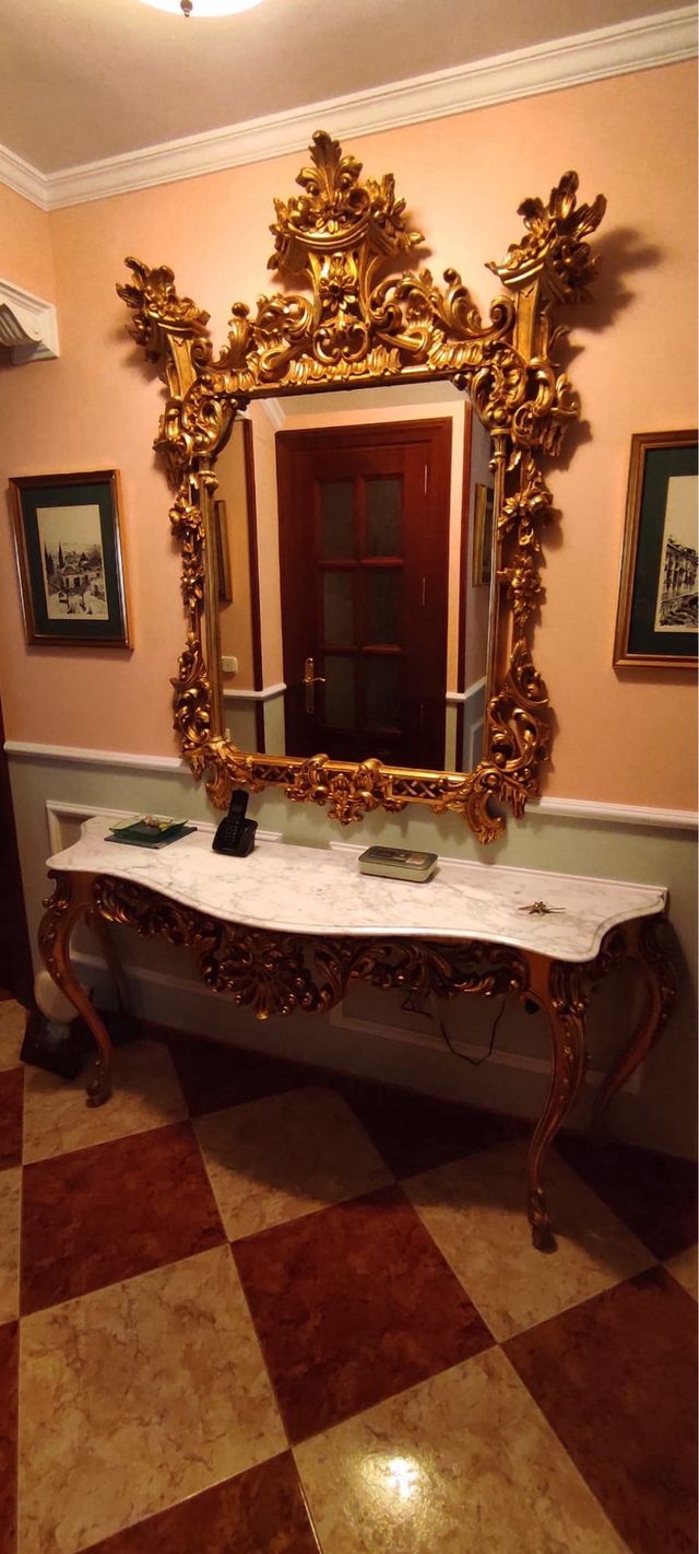 Consola de entrada y espejo dorado